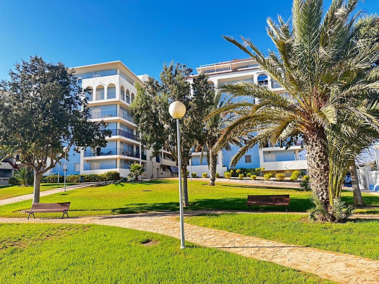 Luxurious Spacious Three Bedroom Apartment On Beachfront Almerimar Extérieur photo