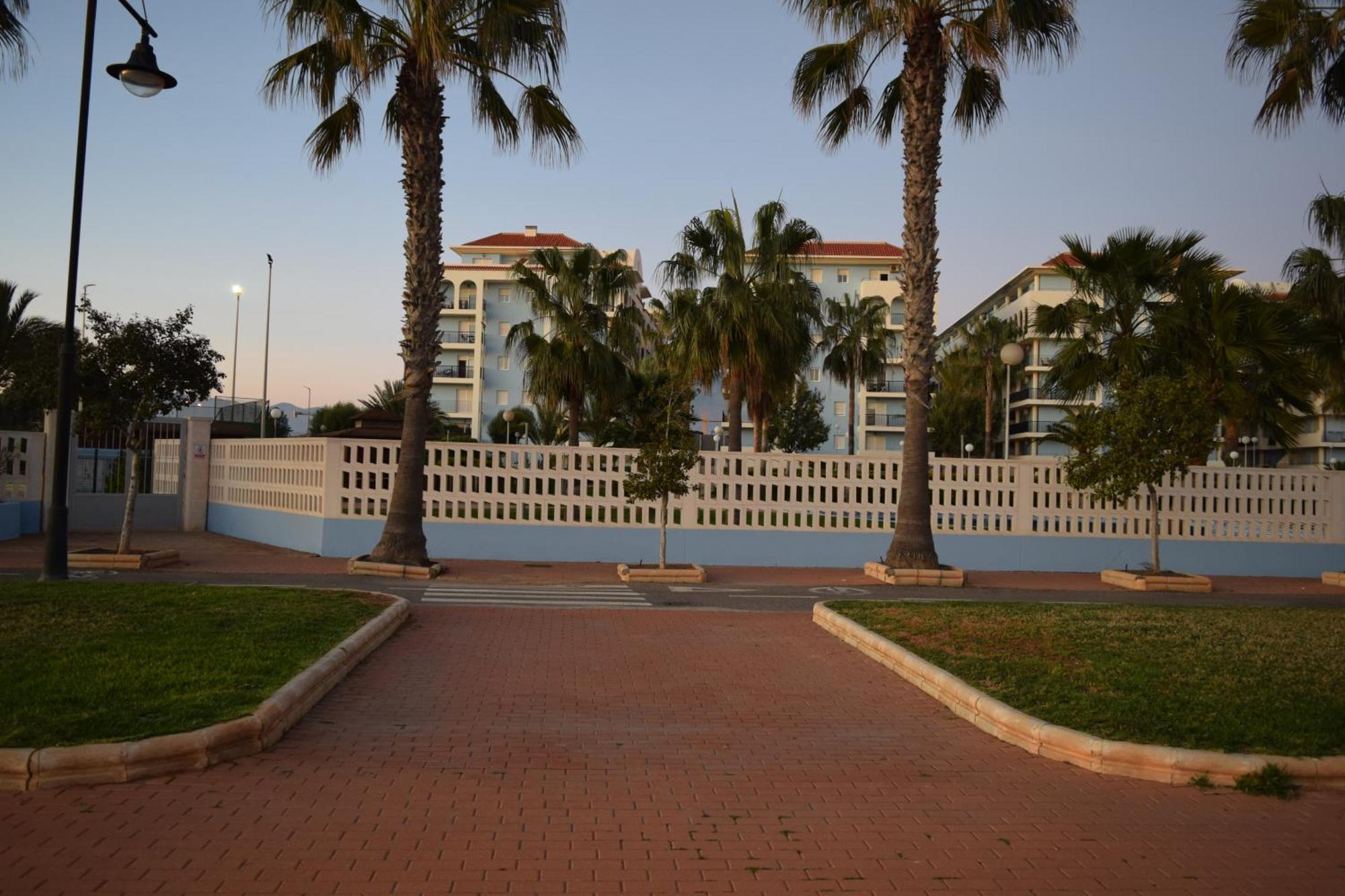 Luxurious Spacious Three Bedroom Apartment On Beachfront Almerimar Extérieur photo