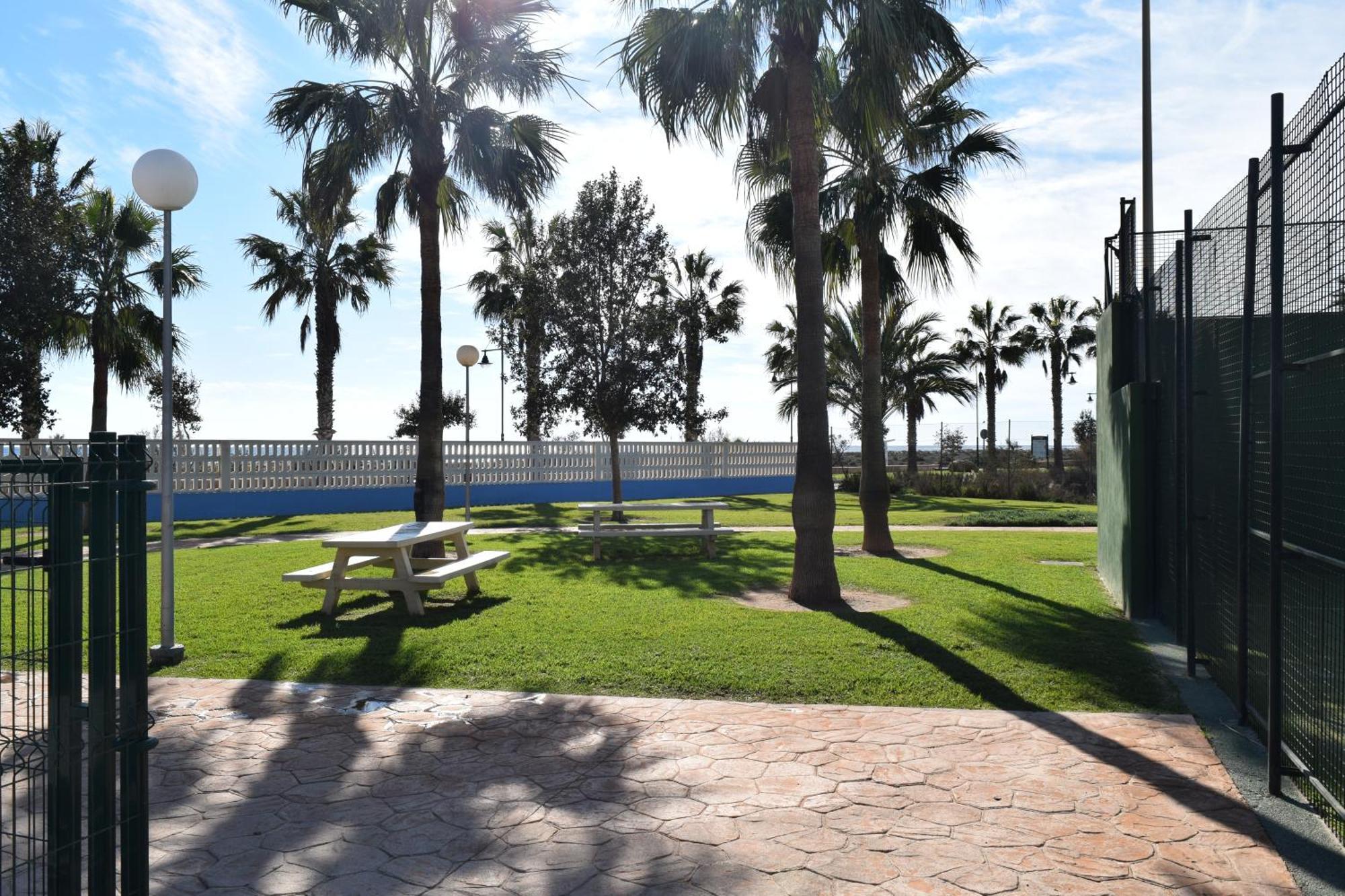 Luxurious Spacious Three Bedroom Apartment On Beachfront Almerimar Extérieur photo